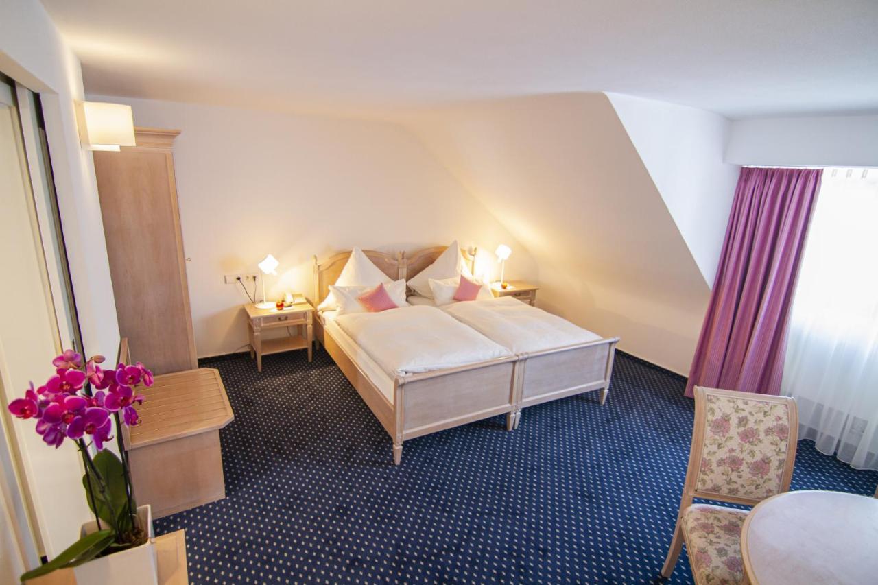 Zur Weinsteige 4*