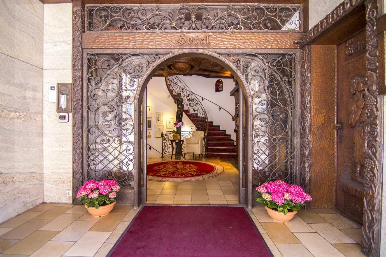 Hotel Zur Weinsteige 4*