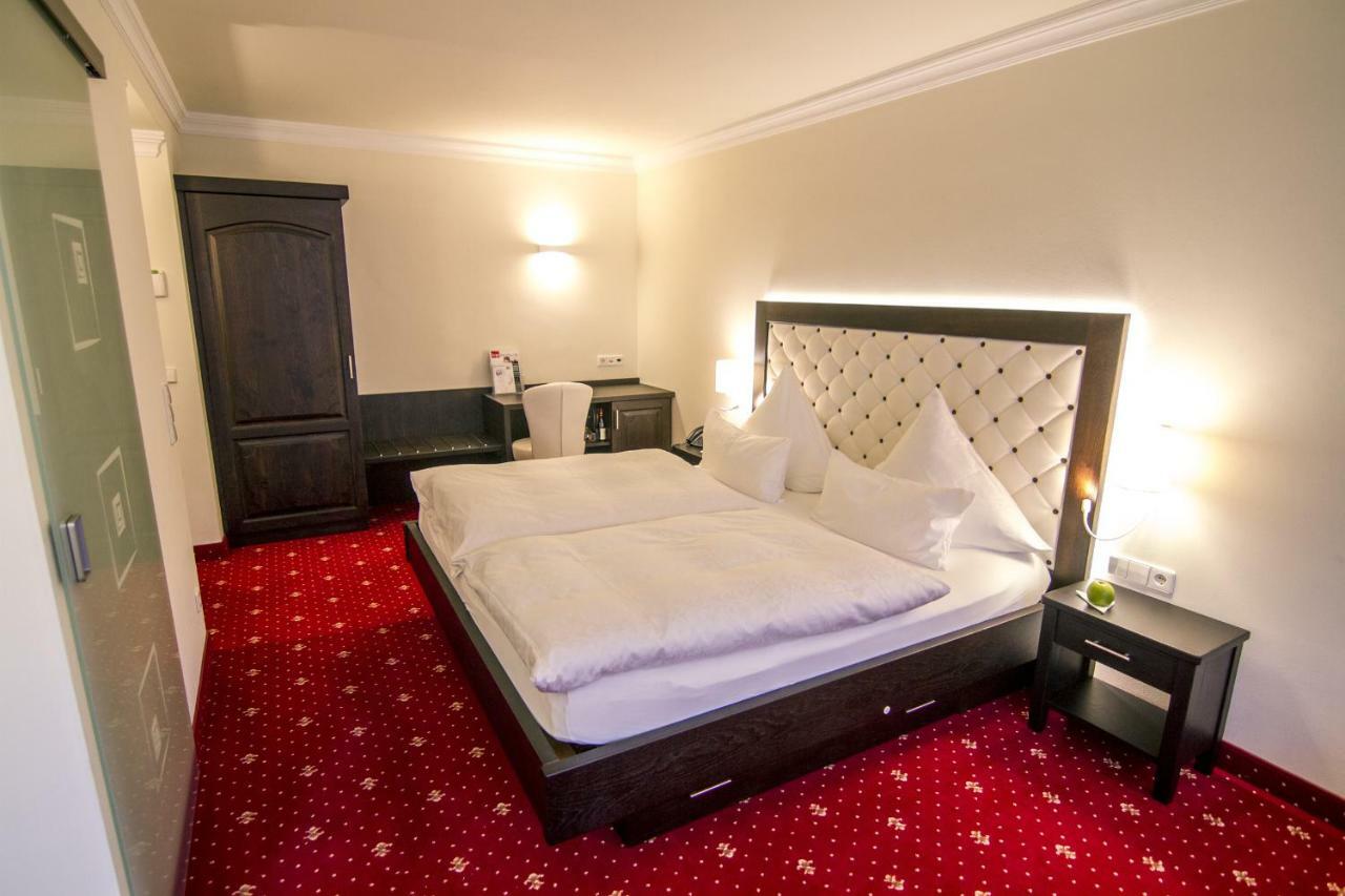 Hotel Zur Weinsteige 4*